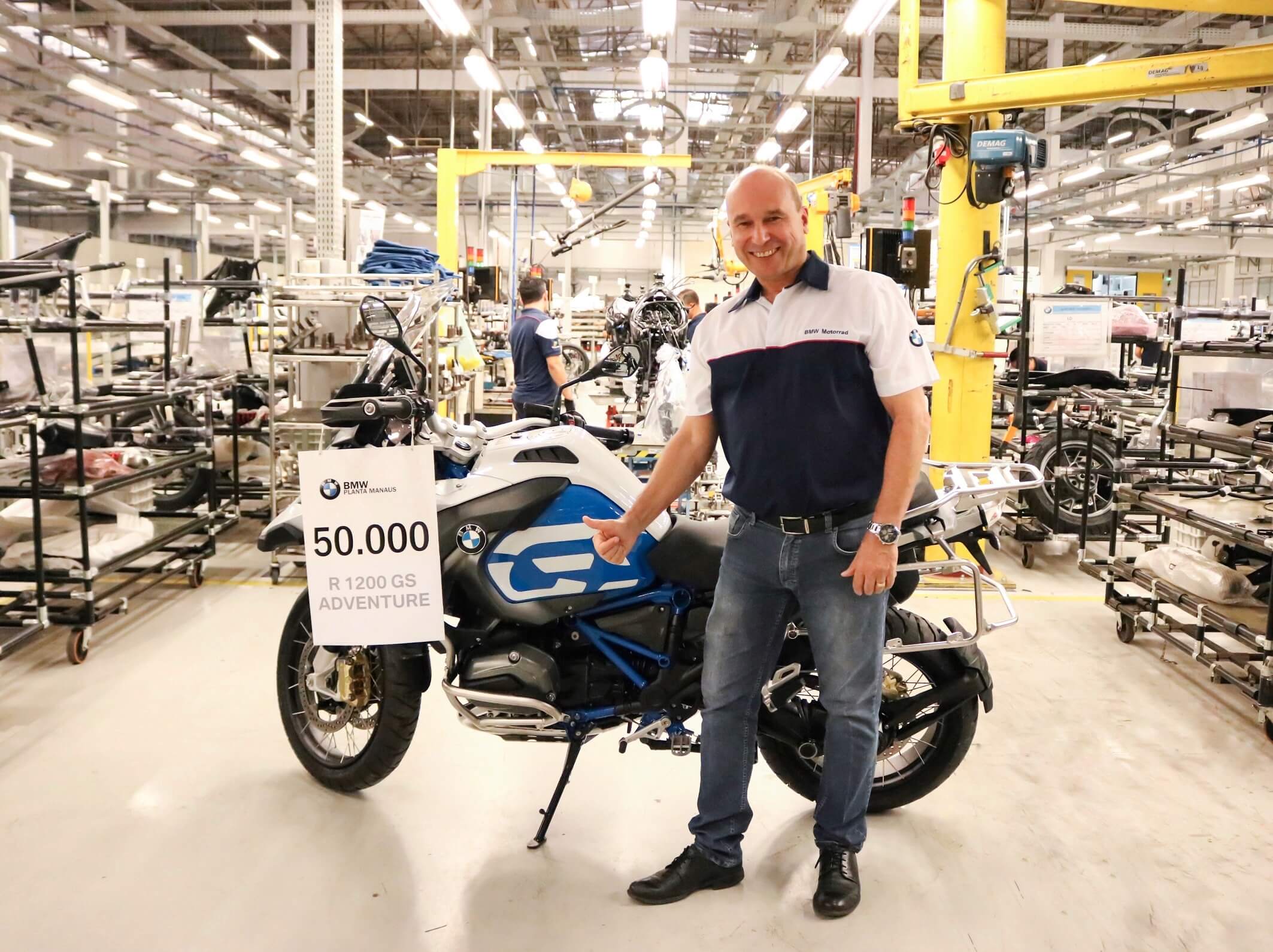 No final de outubro, a BMW comemorou 50 mil motos produzidas no Brasil com uma R 1200GS Adventure