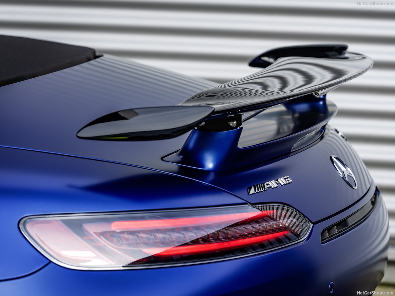 MMercedes-AMG GT R Roadster