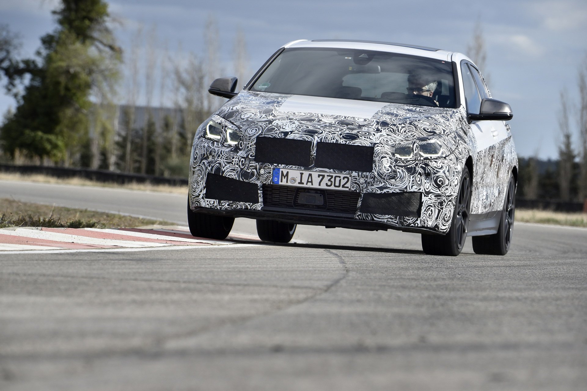 B8e3a5b2 2020 Bmw 1 Series 23