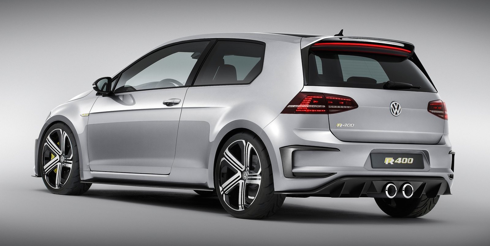 Volkswagen Golf R400 Concept 2