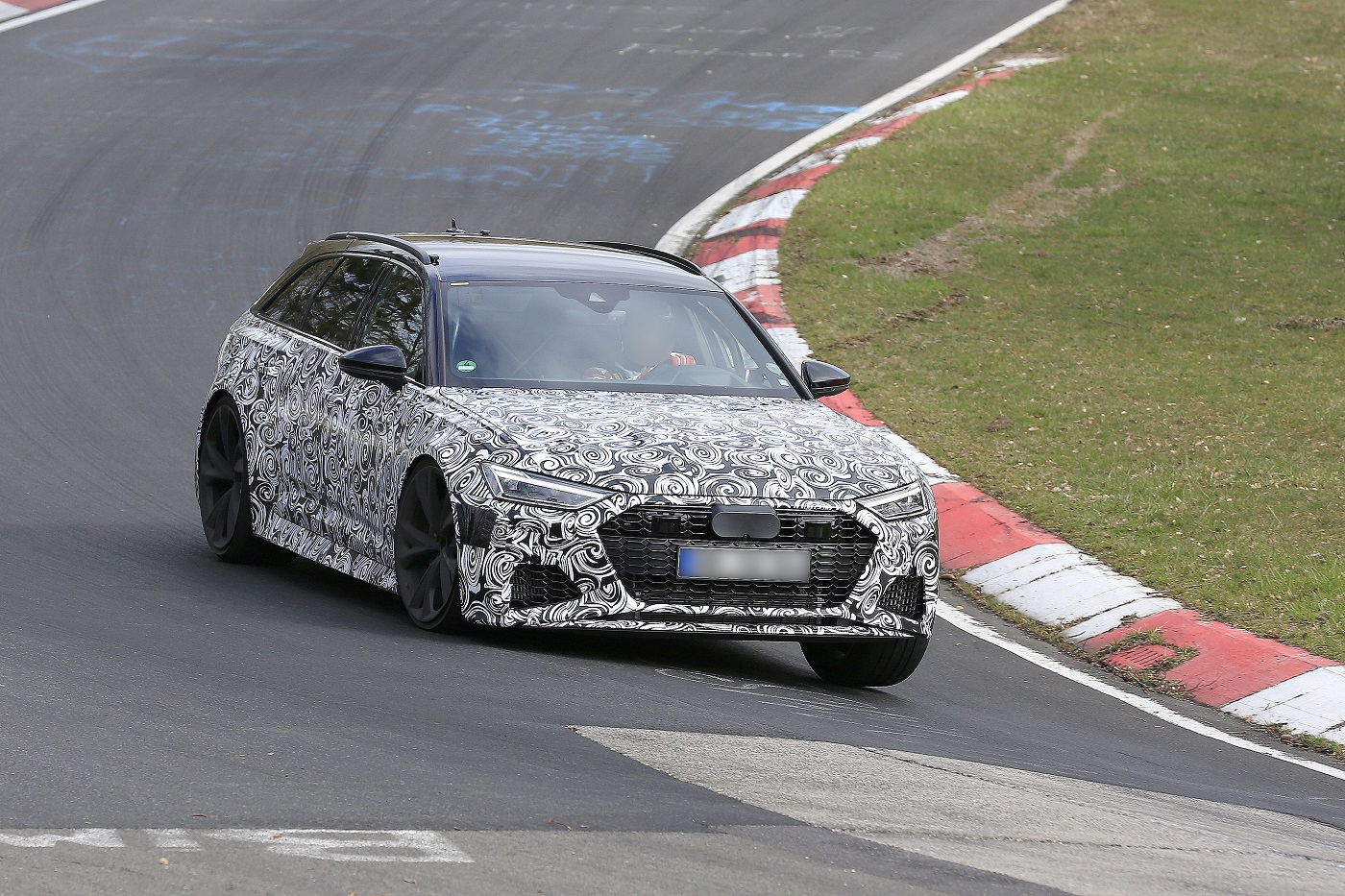 Segredo: Audi RS6 Avant