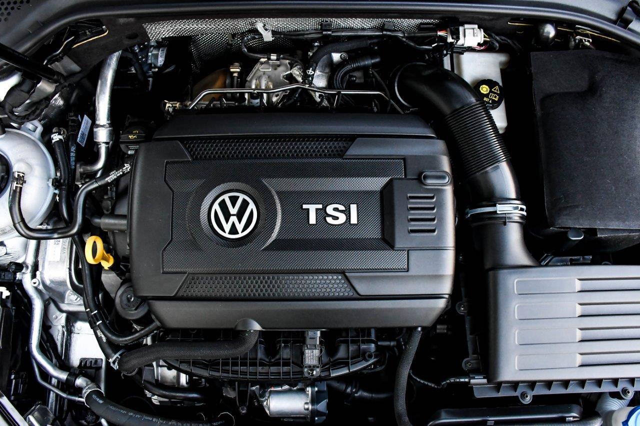 Comparativo: Honda Civc Si x Volkswagen Golf GTI