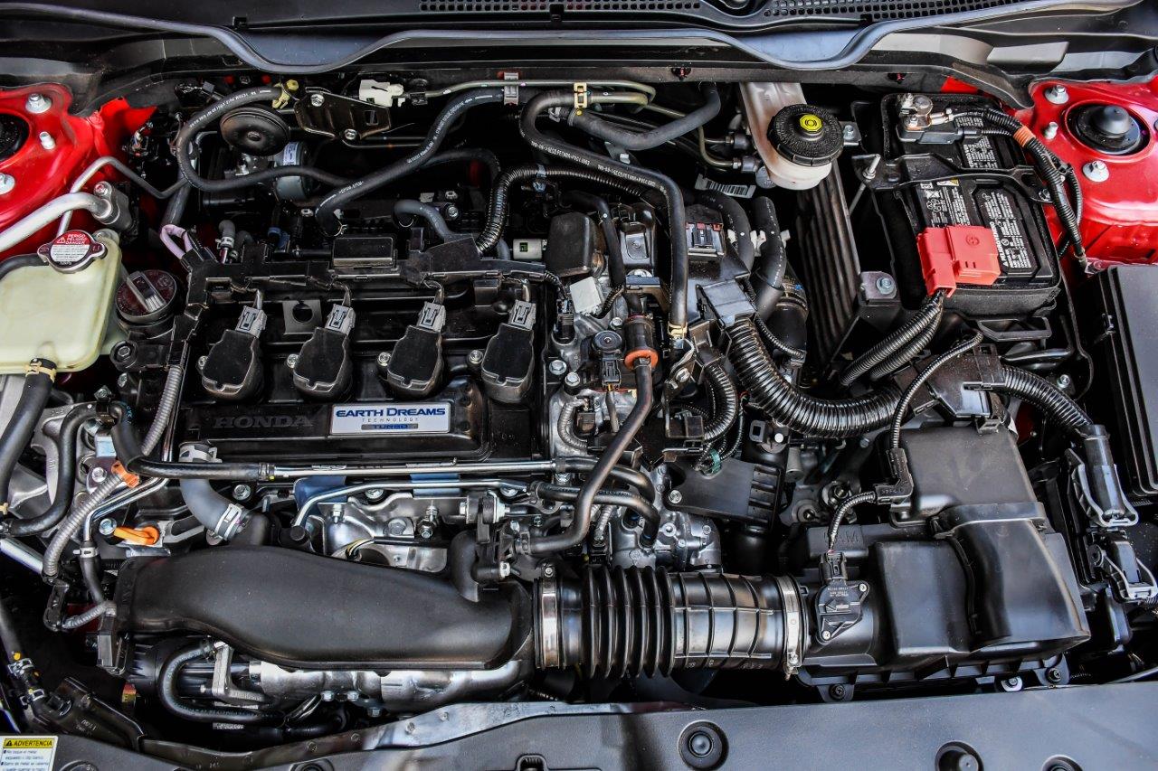 Comparativo: Honda Civc Si x Volkswagen Golf GTI