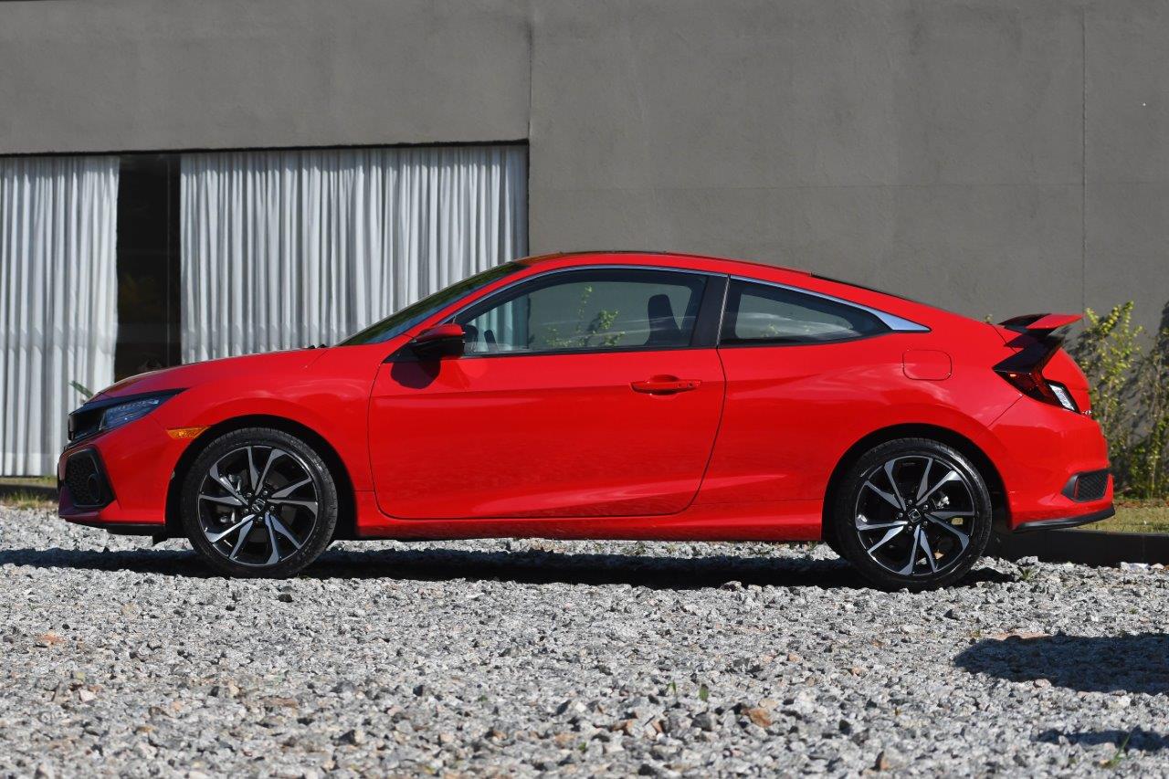 Comparativo: Honda Civic Si x Volkswagen Golf GTI