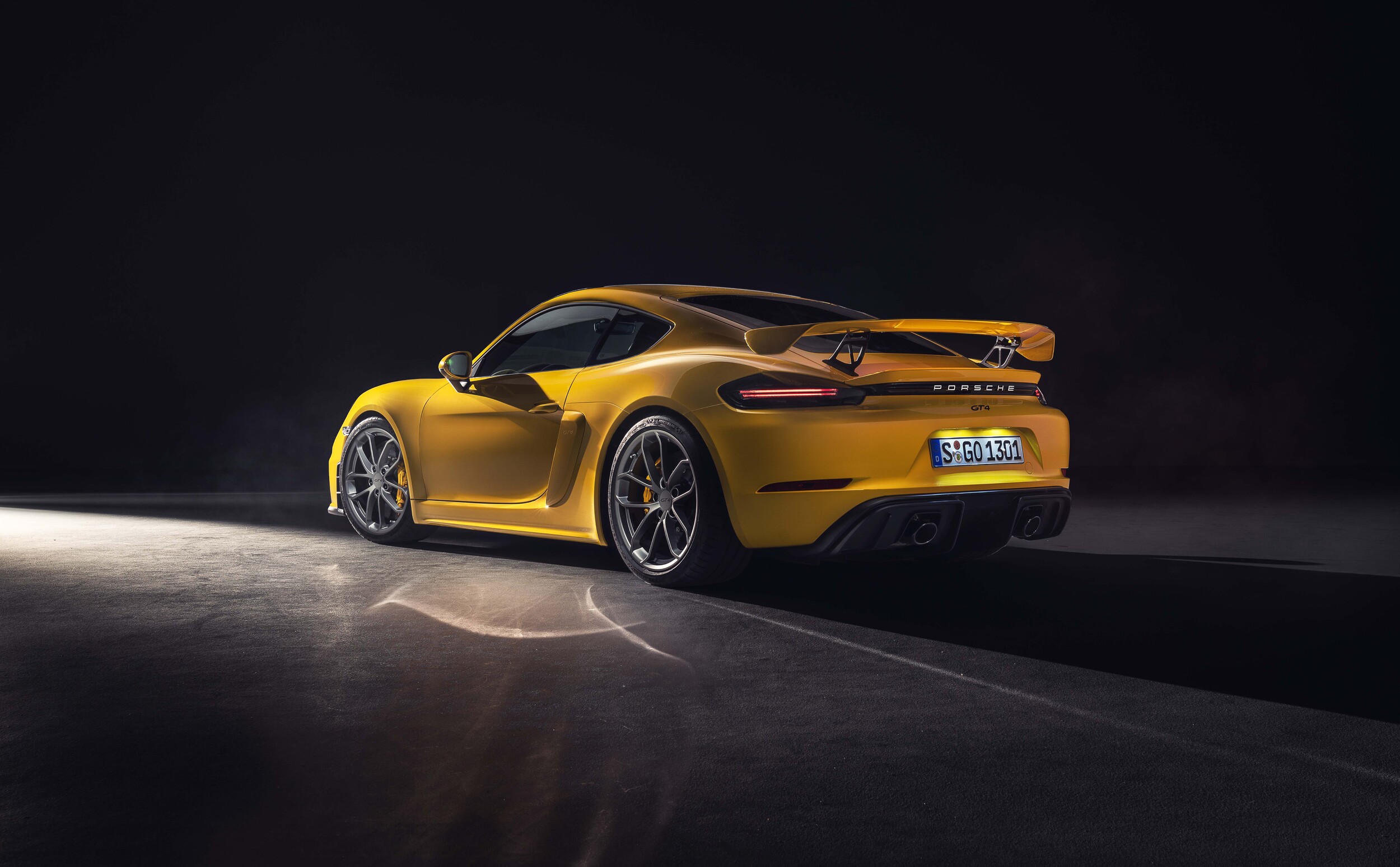 2020 Porsche 718 Cayman Gt4 1 1