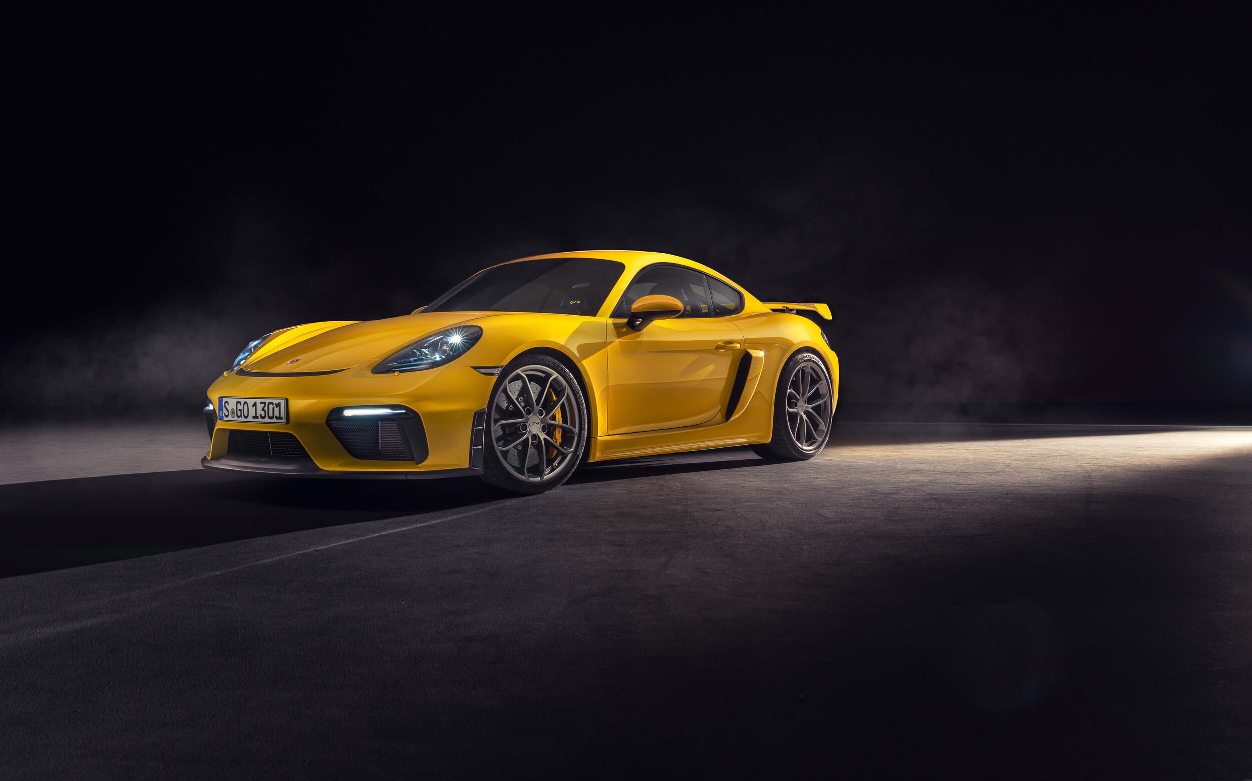 2020 Porsche 718 Cayman Gt4 1