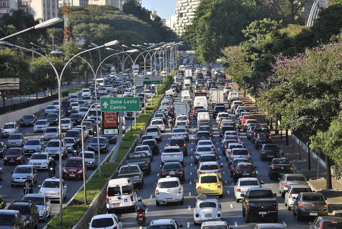 Veja como funcionará o rodízio de veículos no feriado do dia do trabalho