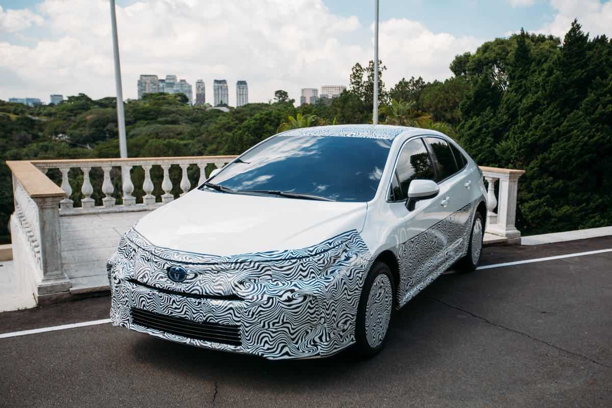 Toyota Anuncio Corolla Hibrido Flex1