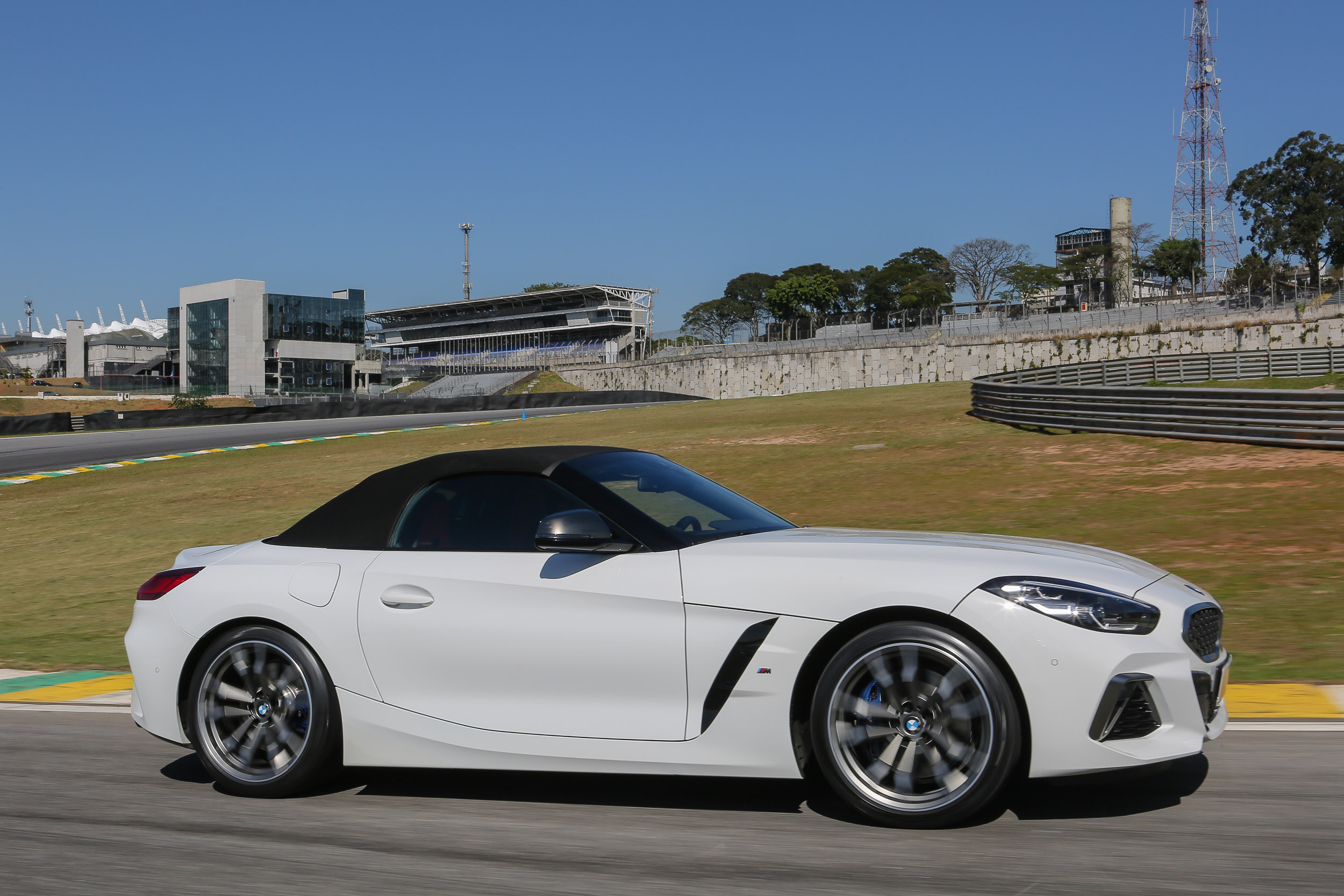 BMW Z4 na pista de Interlagos