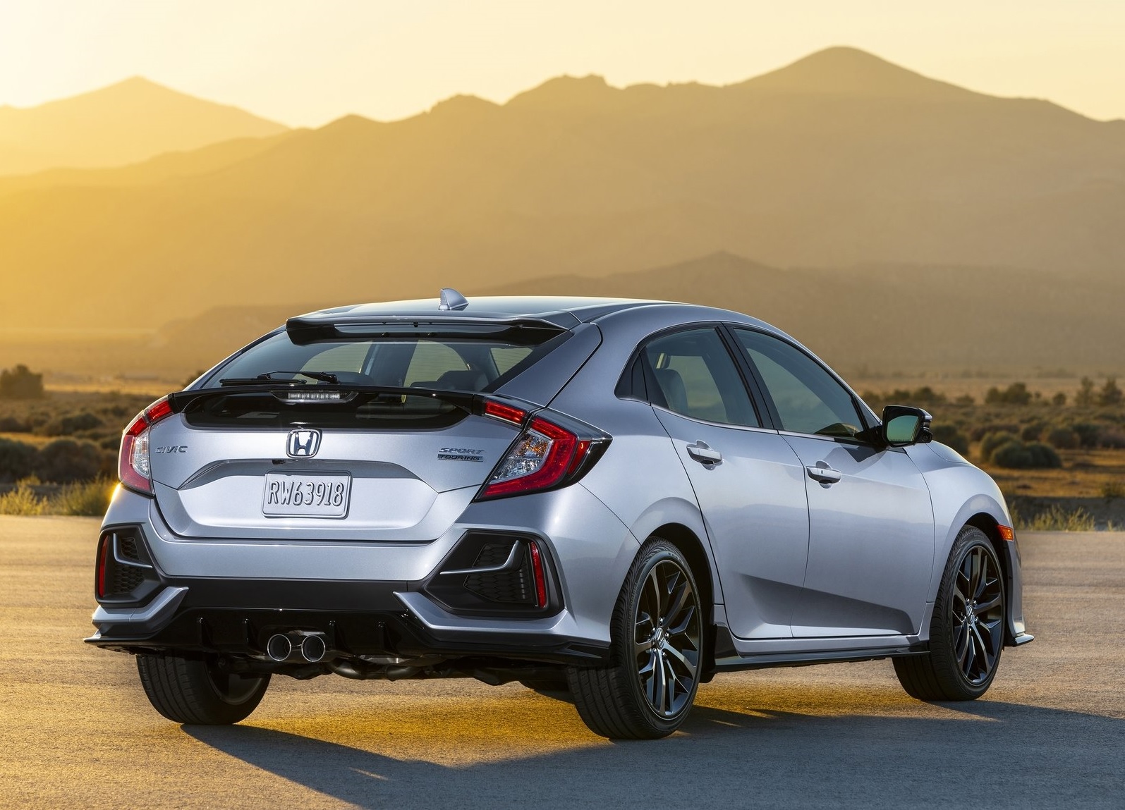 Honda Civic Hatchback 2020 1600 04