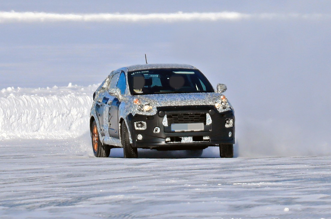 2021 Ford Ecosport Spied Winter Testing With Gold Wheels 23