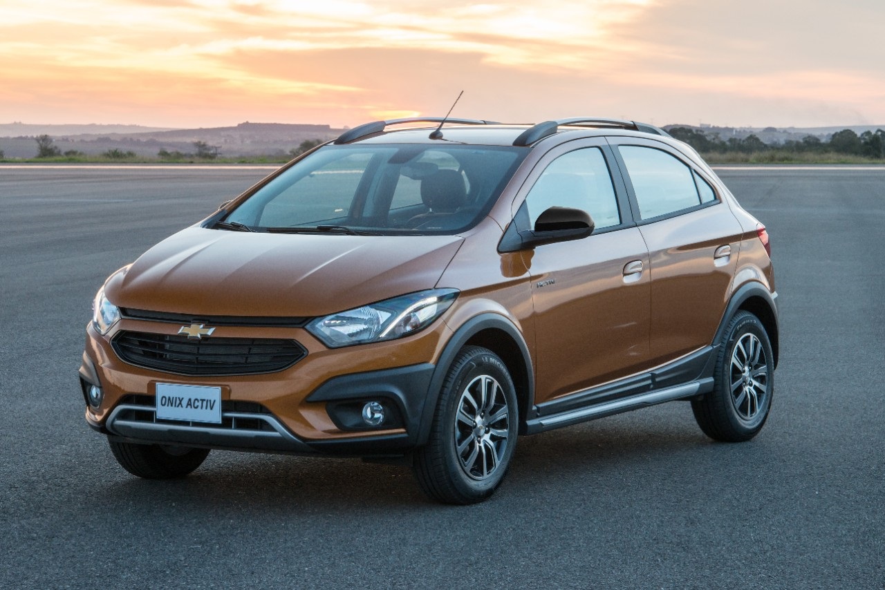 Chevrolet Onix Activ 7