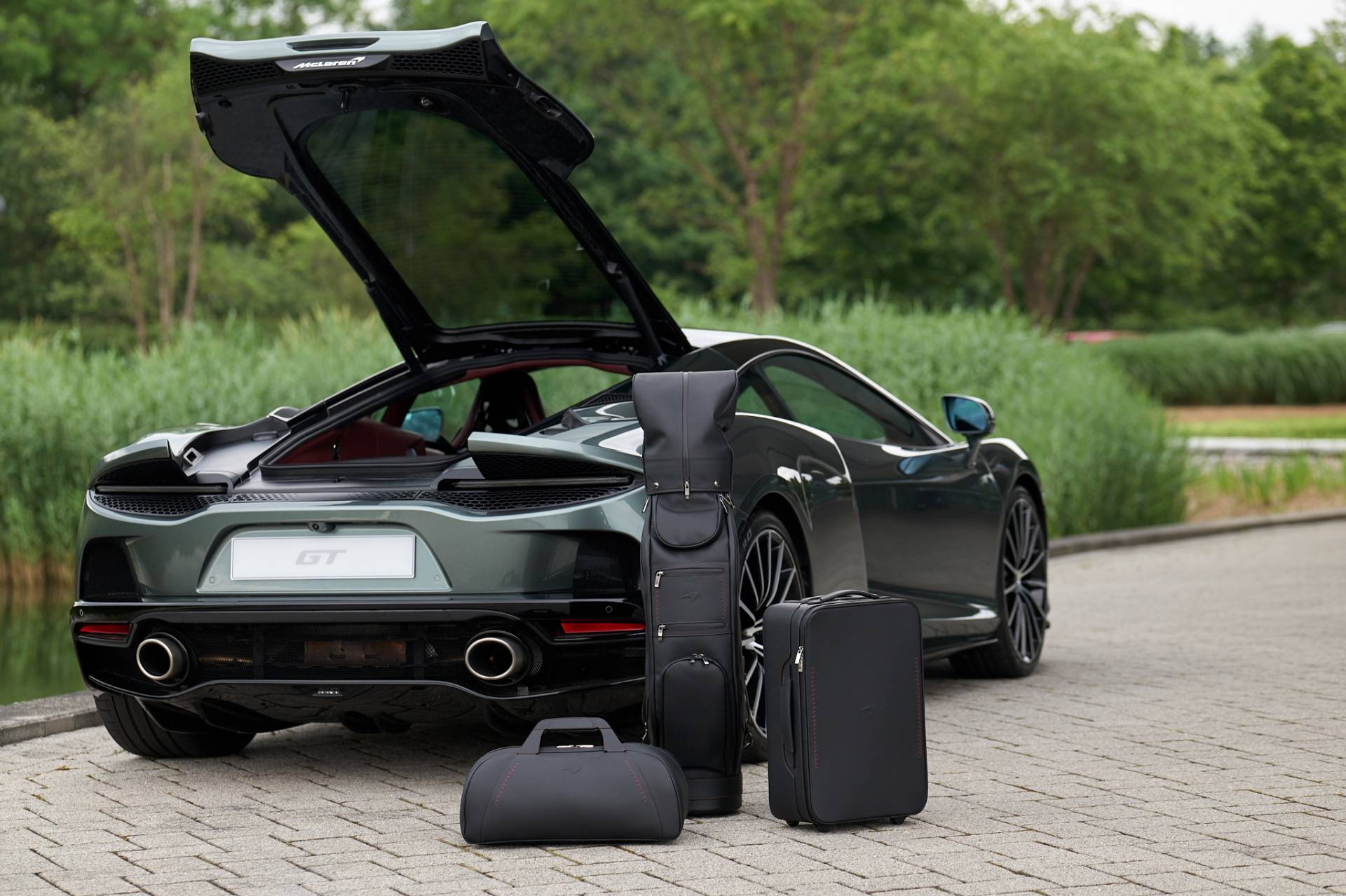 B0ea0083 Mclaren Gt Luggage Set 6