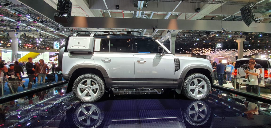 Land Rover Defender 2020