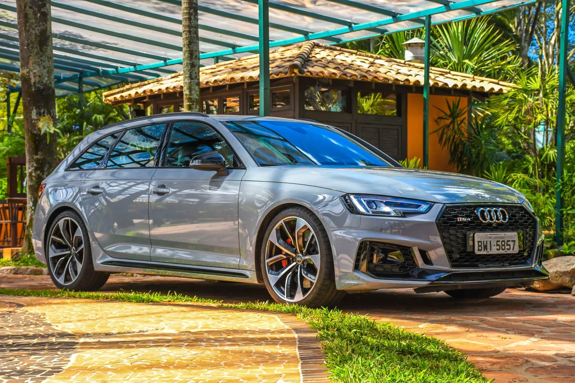 AUDI RS4