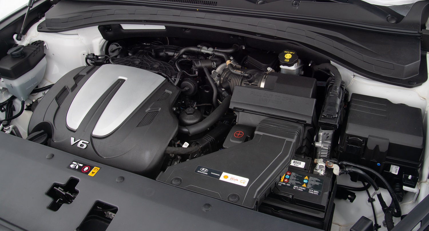 Motor do novo Santa Fe tem seis cilindros em V