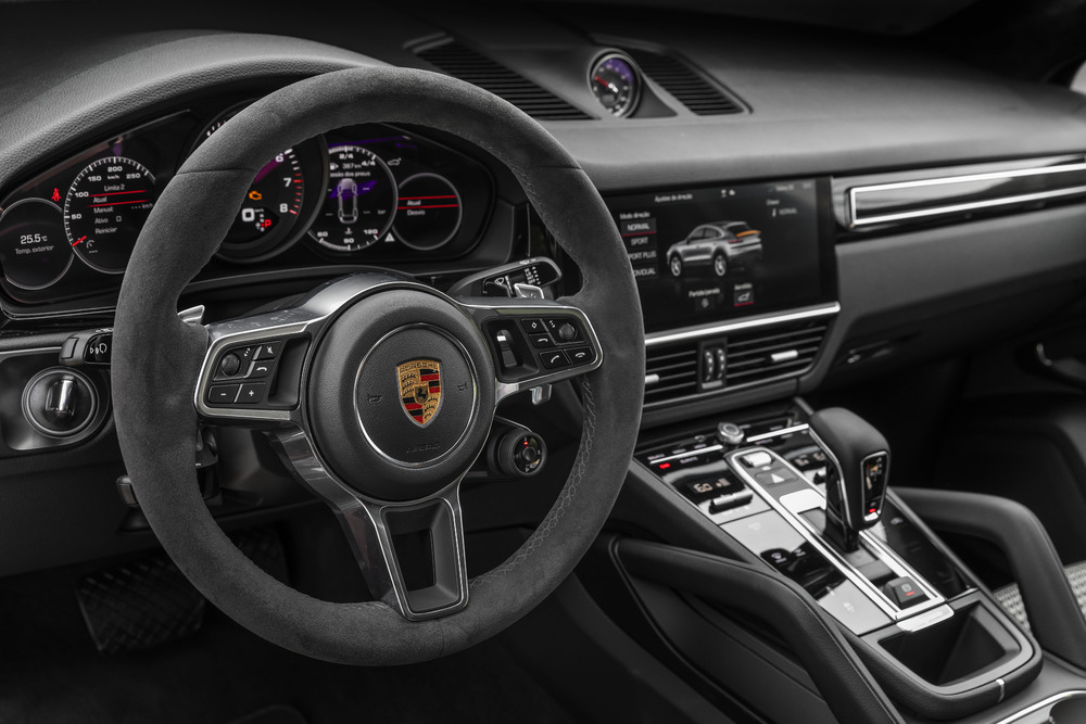 Interior do Porsche Cayenne Coupé
