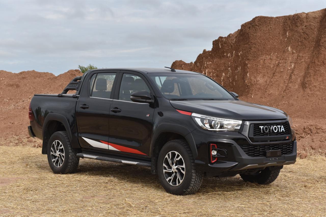 Hilux GR-S V6