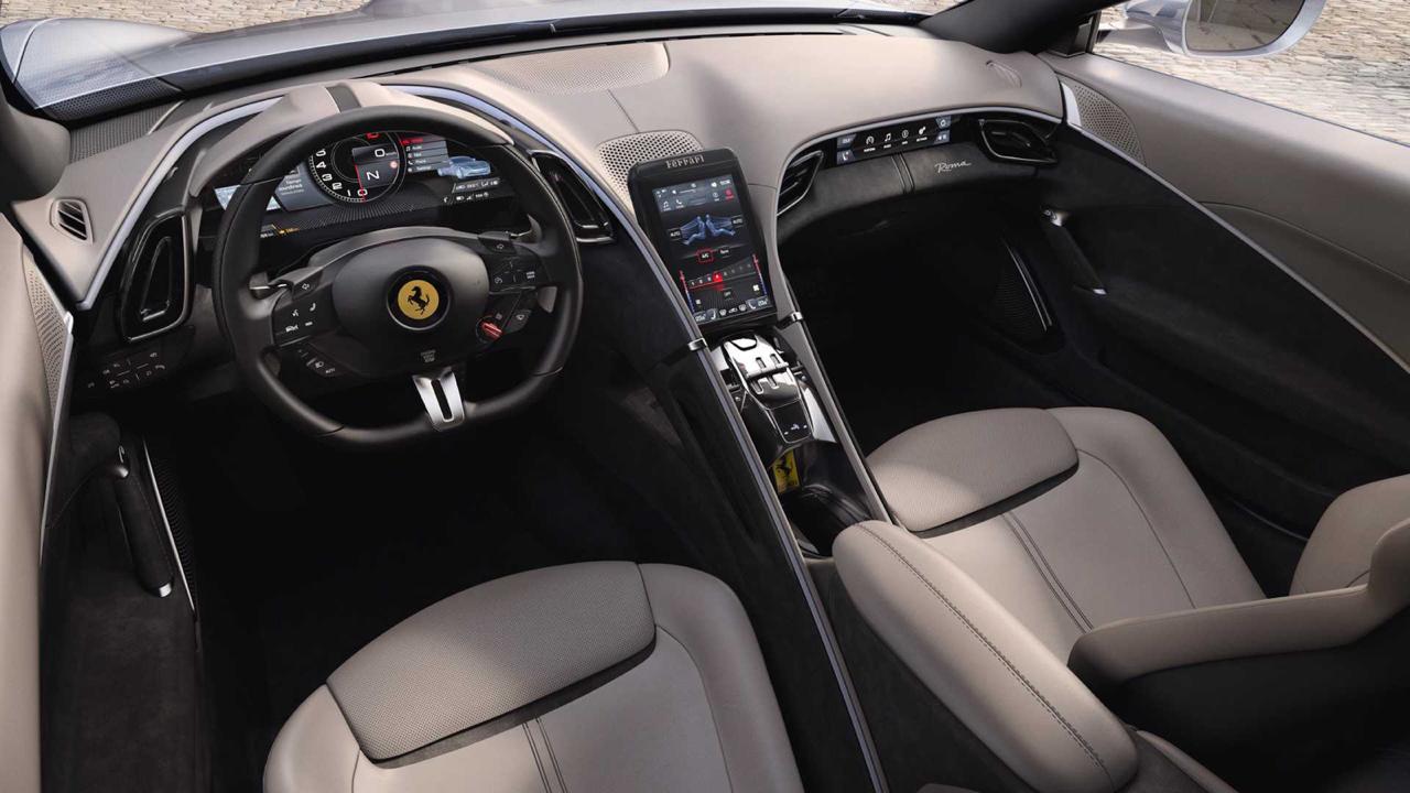 Ferrari Roma e seu painel minimalista