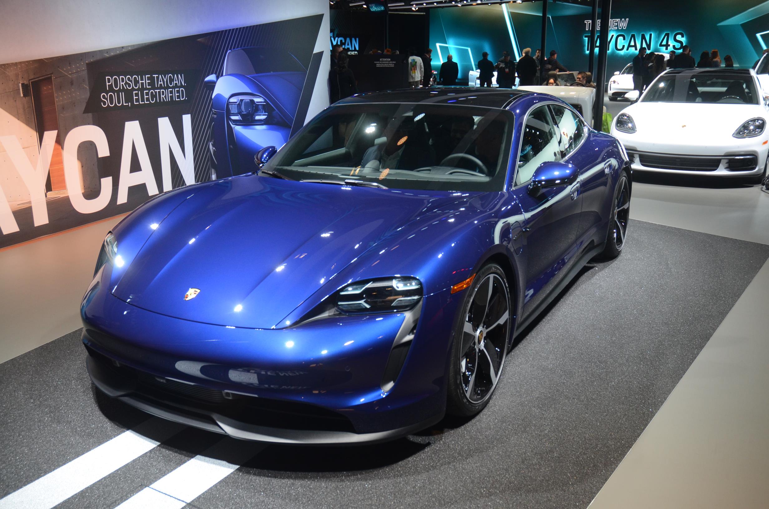 Porsche Taycan 4S