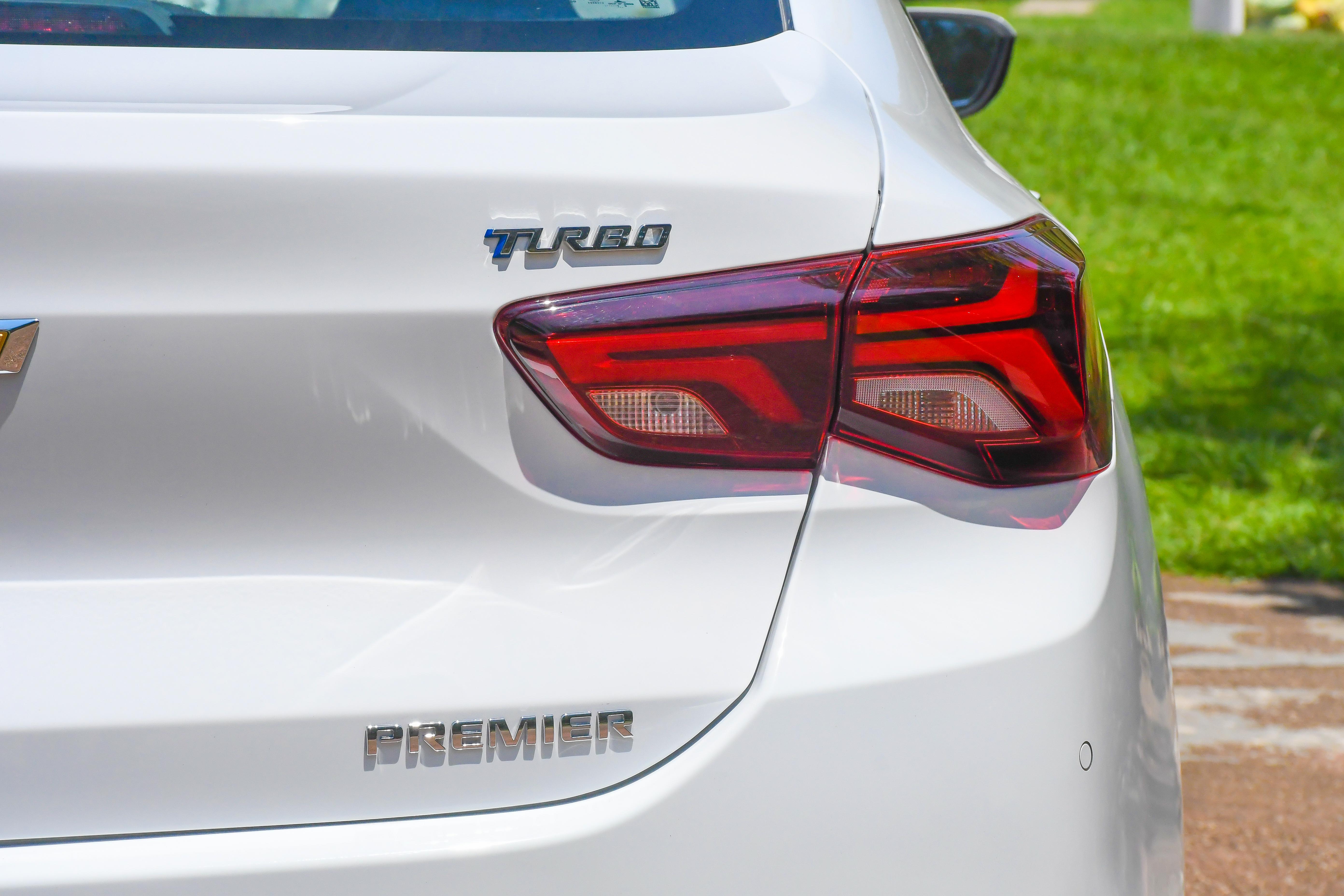 Chevrolet Onix Plus Premier 2020