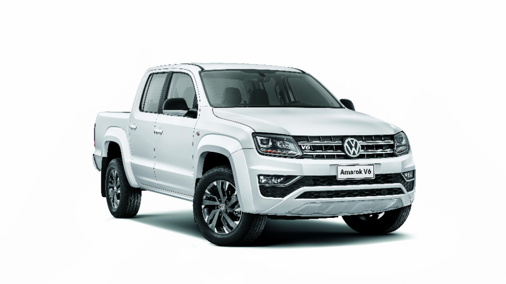 Volkswagen Amarok 2020 na cor branca com novo defletor dianteiro na cor da carroceria