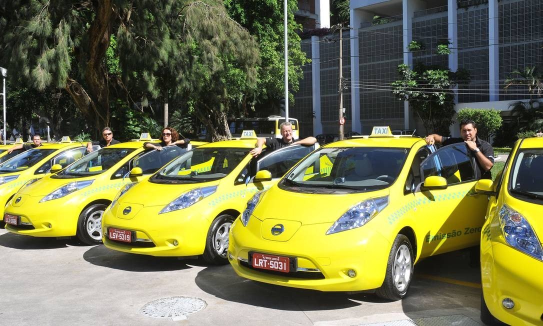 Nissan Leaf usados como taxi no rio de janeiro