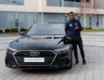Vinicius Jr. e seu Audi A7