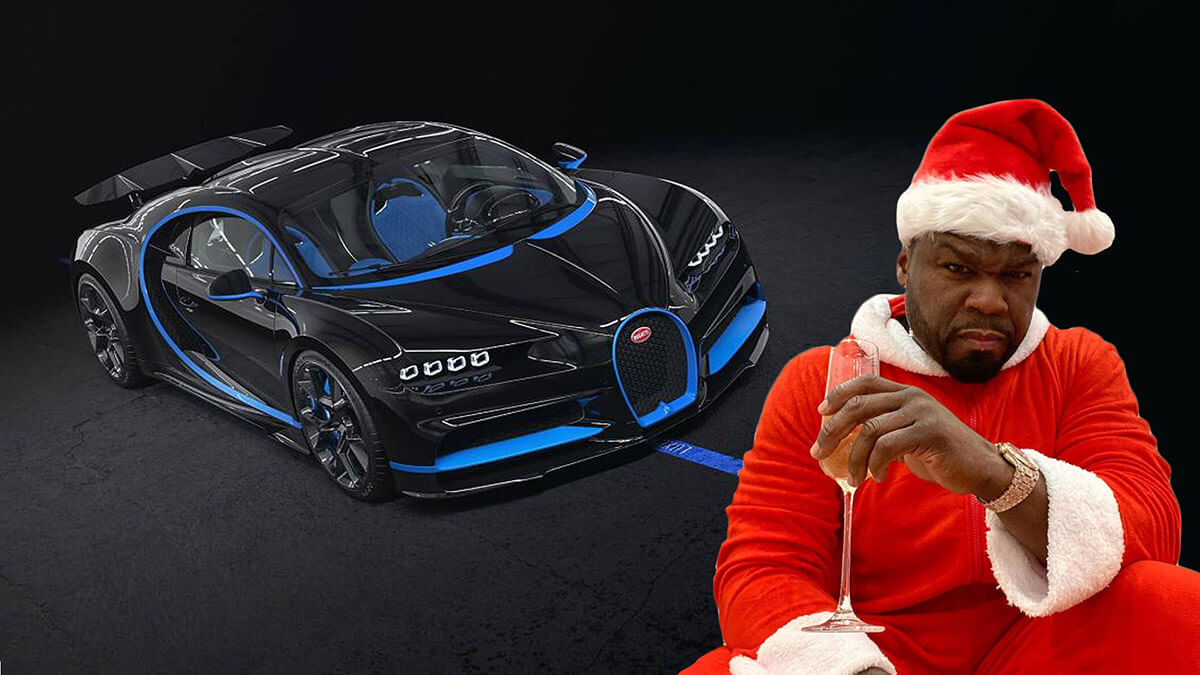 Montagem mostra Bugatti Chiron com outra imagem do cantor 50 Cent vestido de Papai Noel