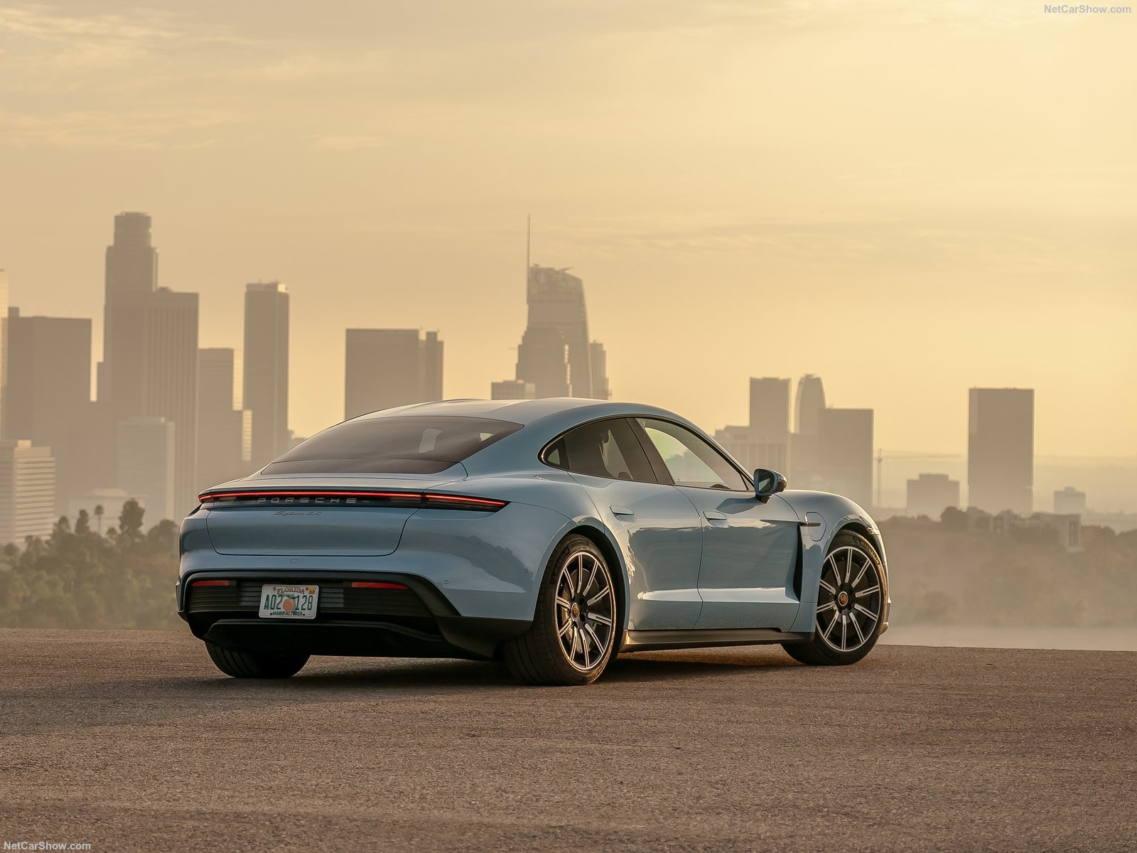 Porsche Taycan 4s 2020 1600 6c