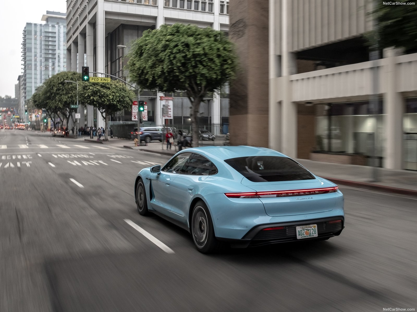 Porsche Taycan 4s 2020 1600 7c