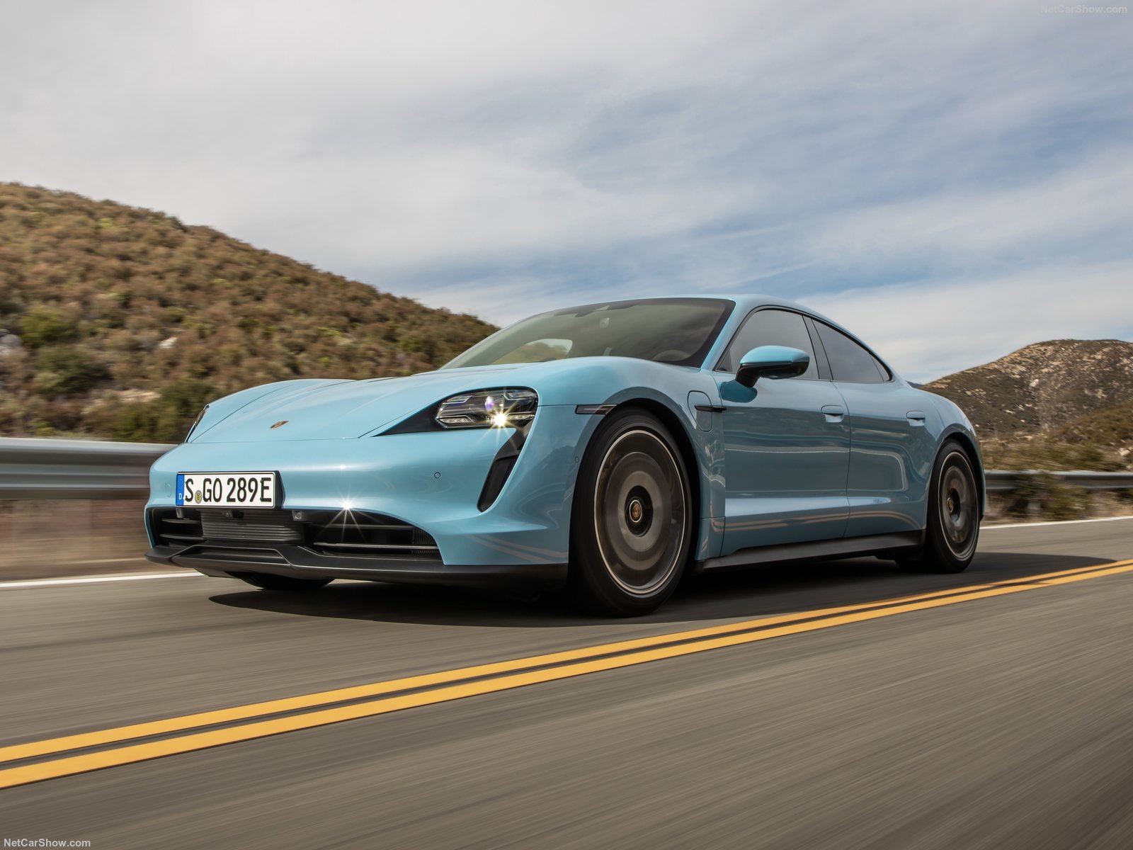 Porsche Taycan 4s 2020 1600 37