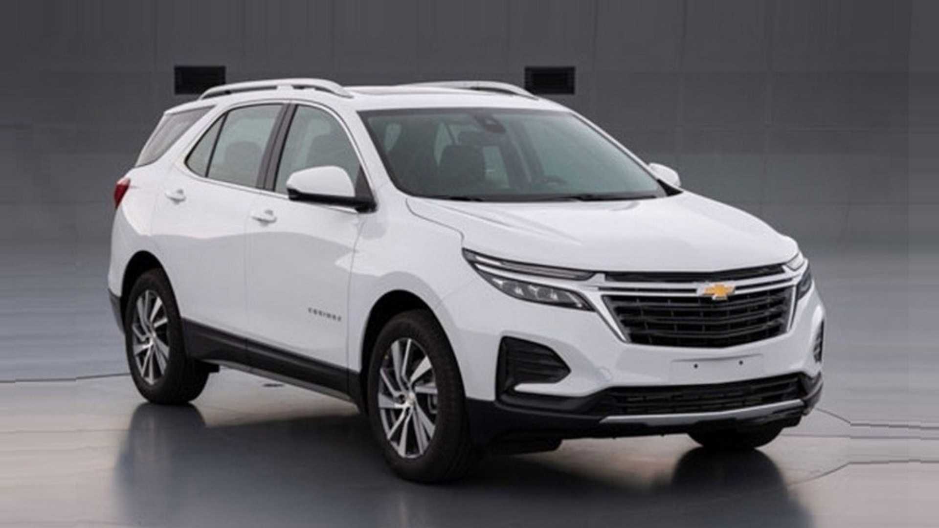 Novo Chevrolet Equinox na cor branca tem foto vazada e revela novo filete cromado que divide os faróis