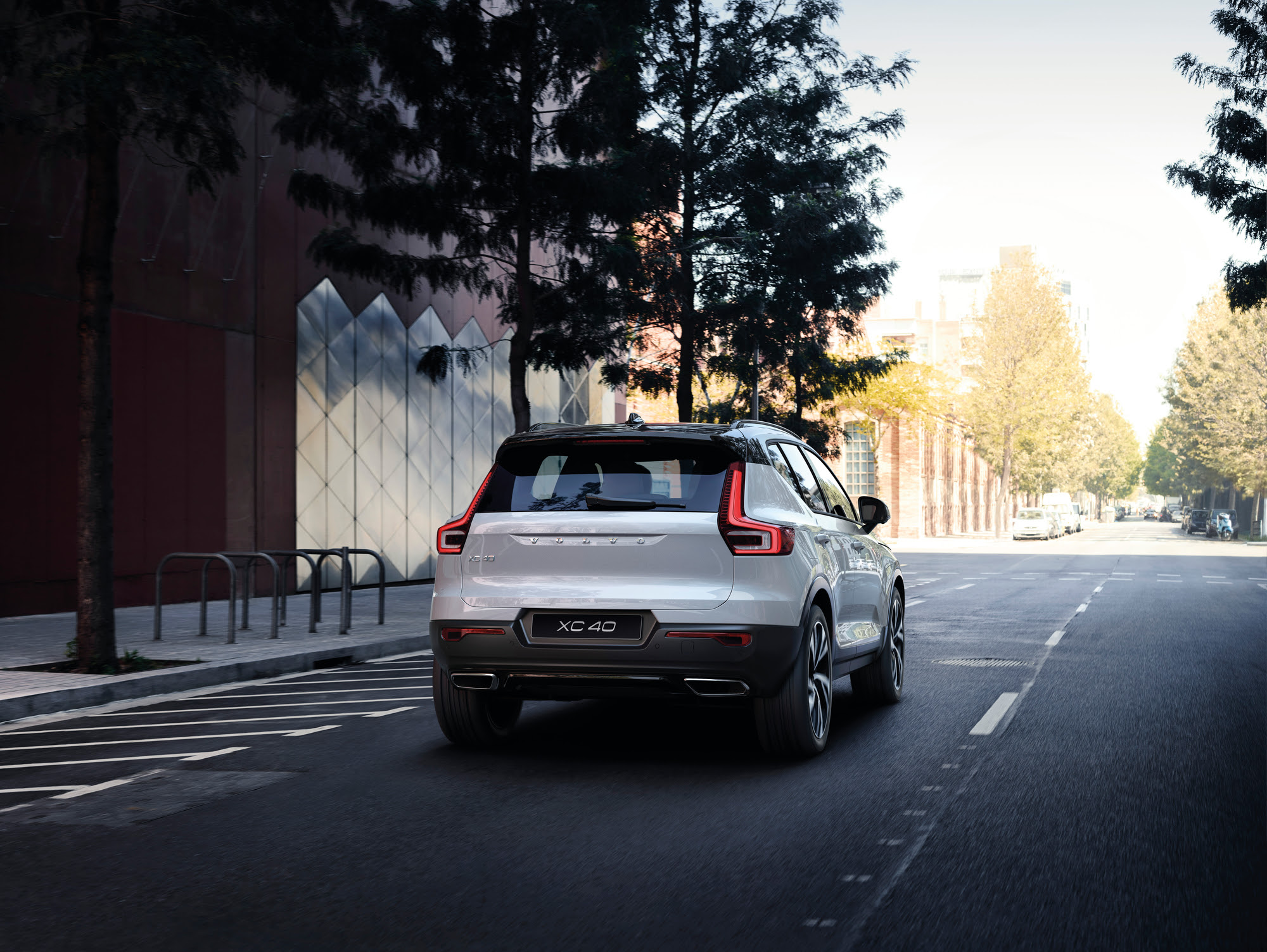 Volvo Xc40 T5 R Design Plug In Hybrid 2