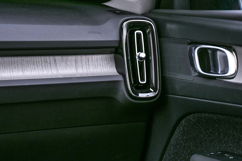 Volvo Xc40 24