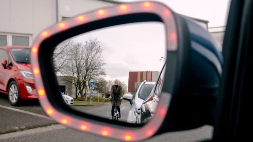Retrovisor da Ford protege ciclistas