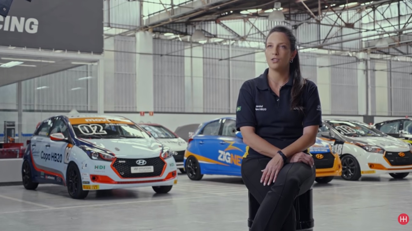 Frame do vídeo com Camila Maluf, gerente da Copa Hyundai Hb20
