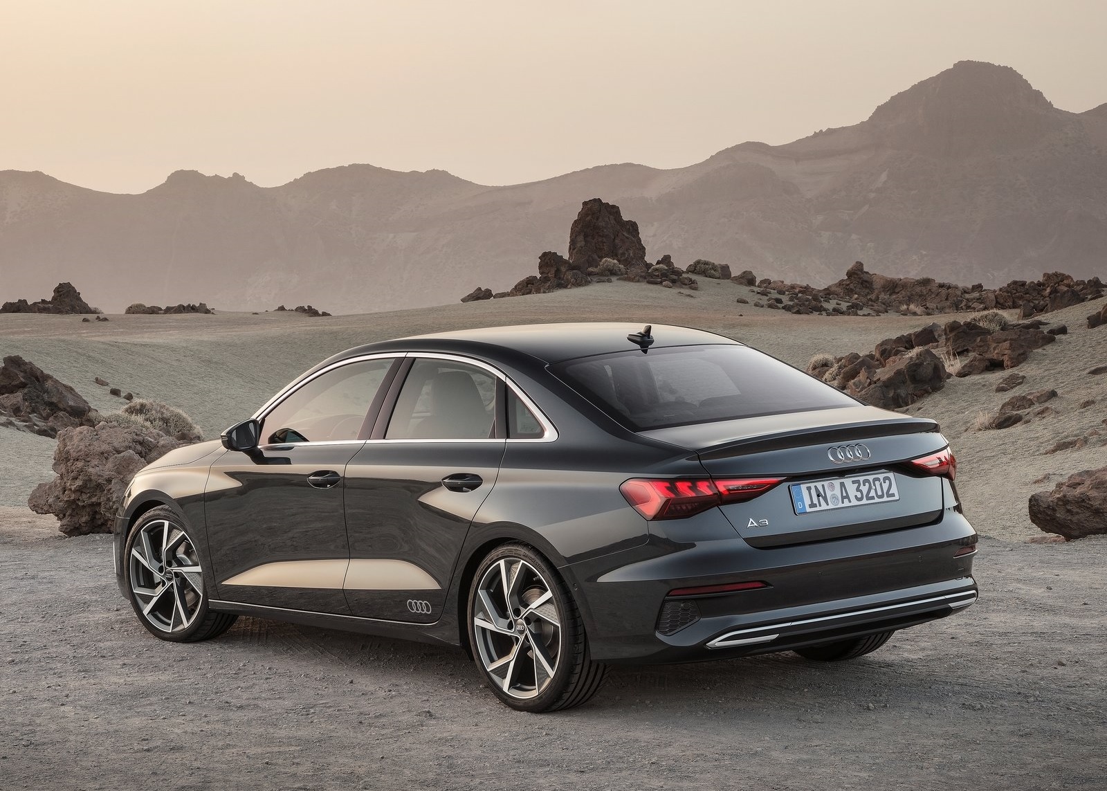 Audi A3 Sedan 2021 de traseira