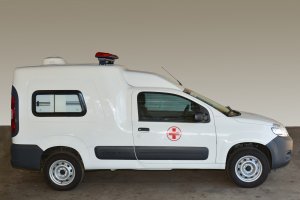 Fiat Fiorino caracterizado de Ambulância de perfil