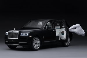 Rolls Royce Cullinan Miniatura 1