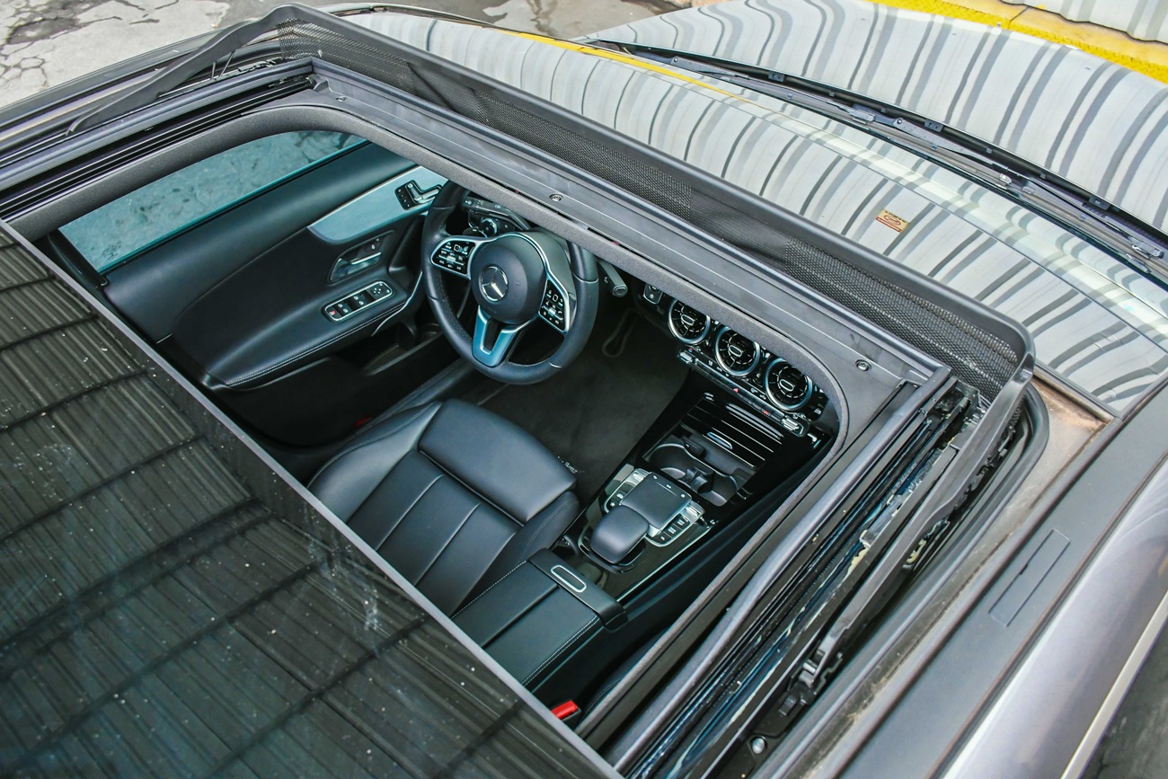 Mercedes Benz A200 Sedan 38