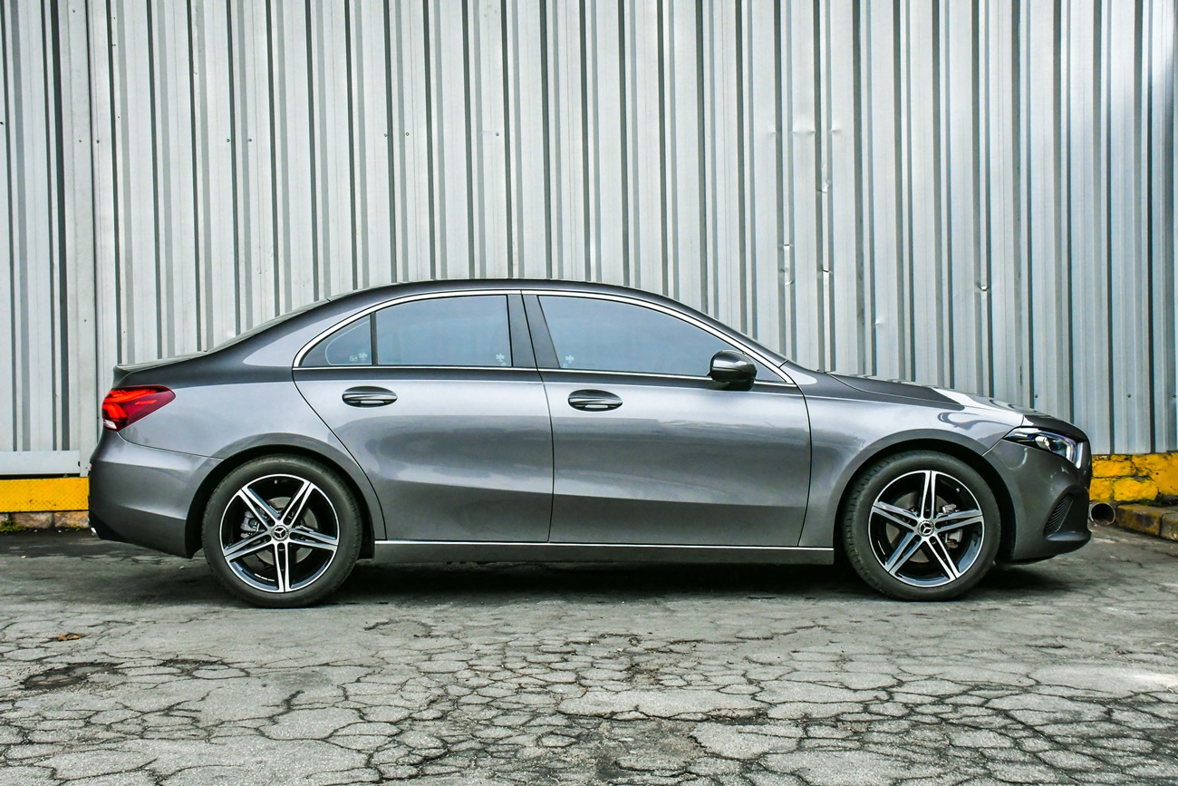 Mercedes Benz A200 Sedan 52