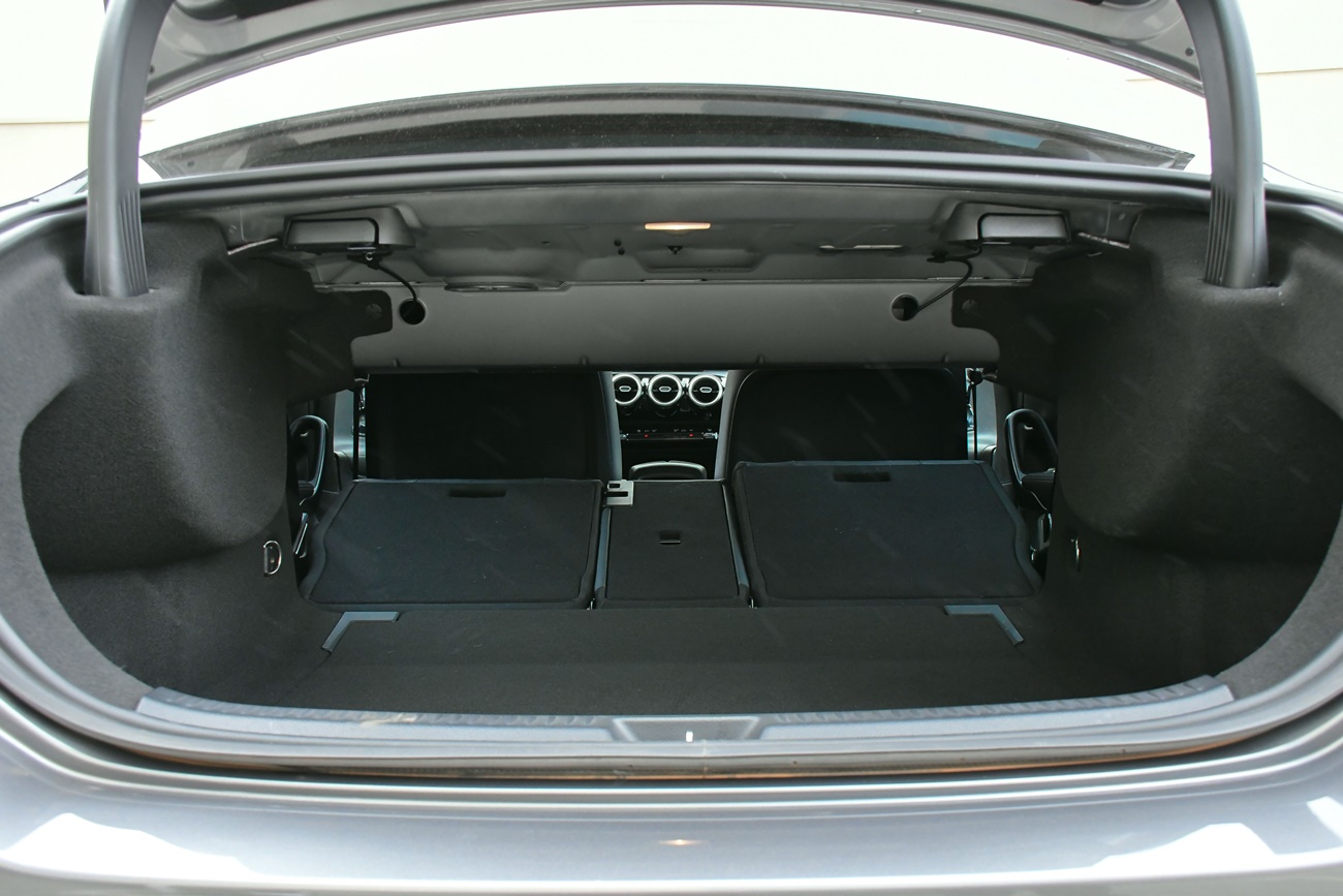Mercedes Benz A200 Sedan 55