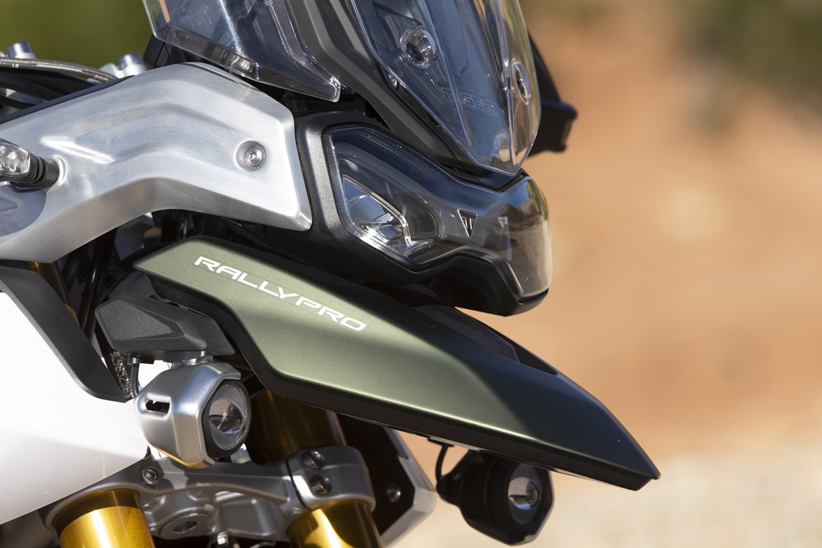 Triumph Tiger 900