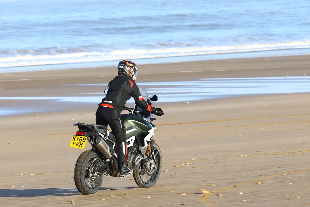 Triumph Tiger 900