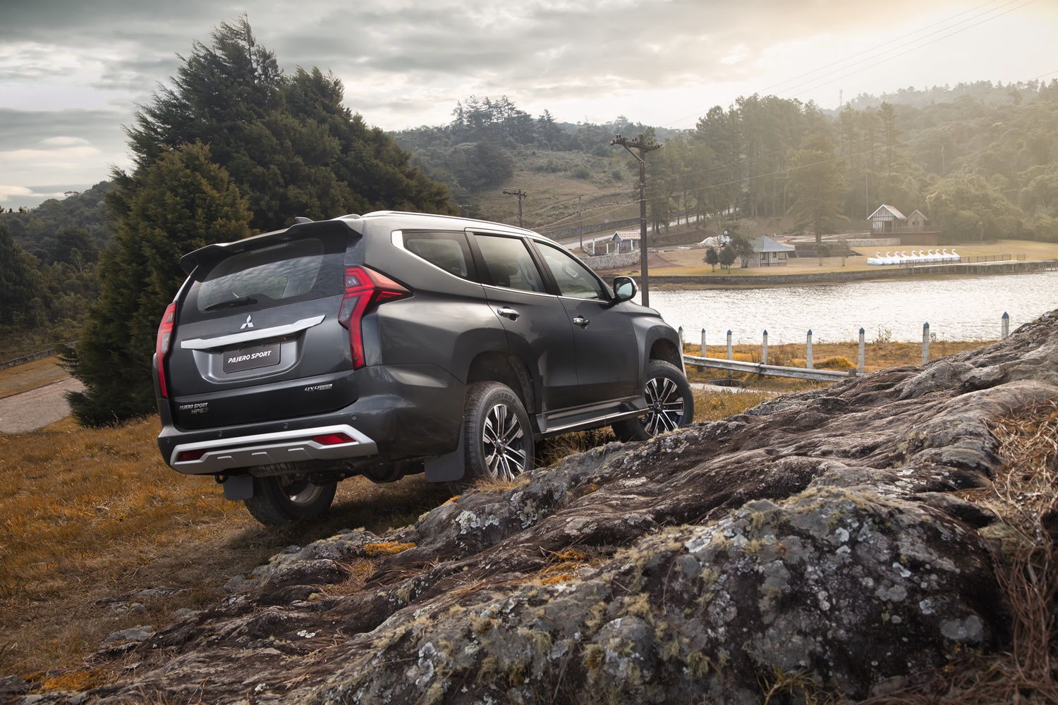Mitsubishi Pajero Sport 2021 HPE-S