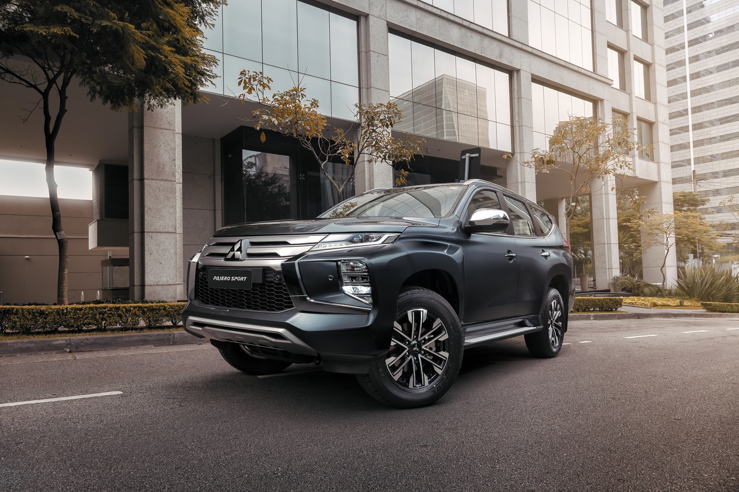 Mitsubishi Pajero Sport 2021 HPE-S
