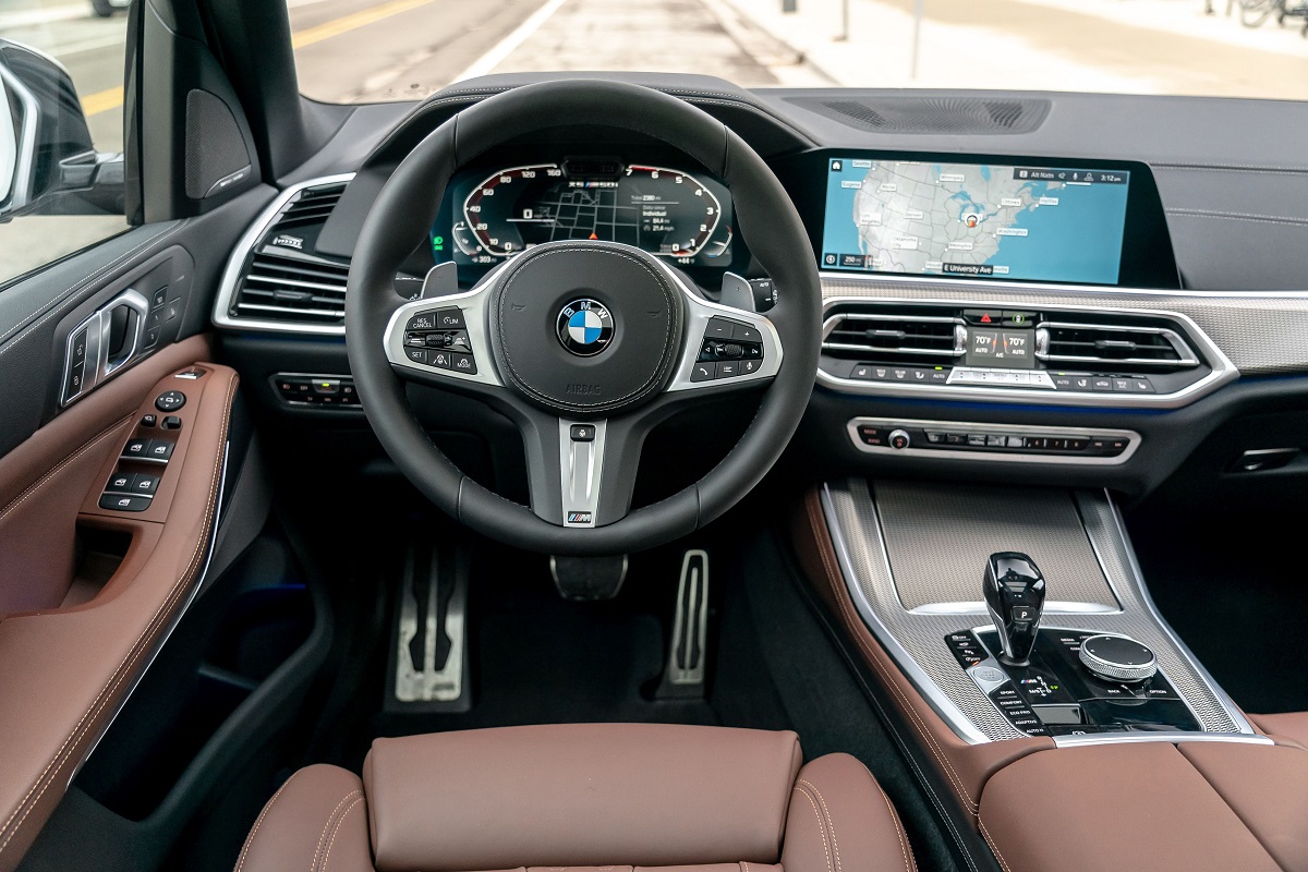 Bmw X5 M50i 825