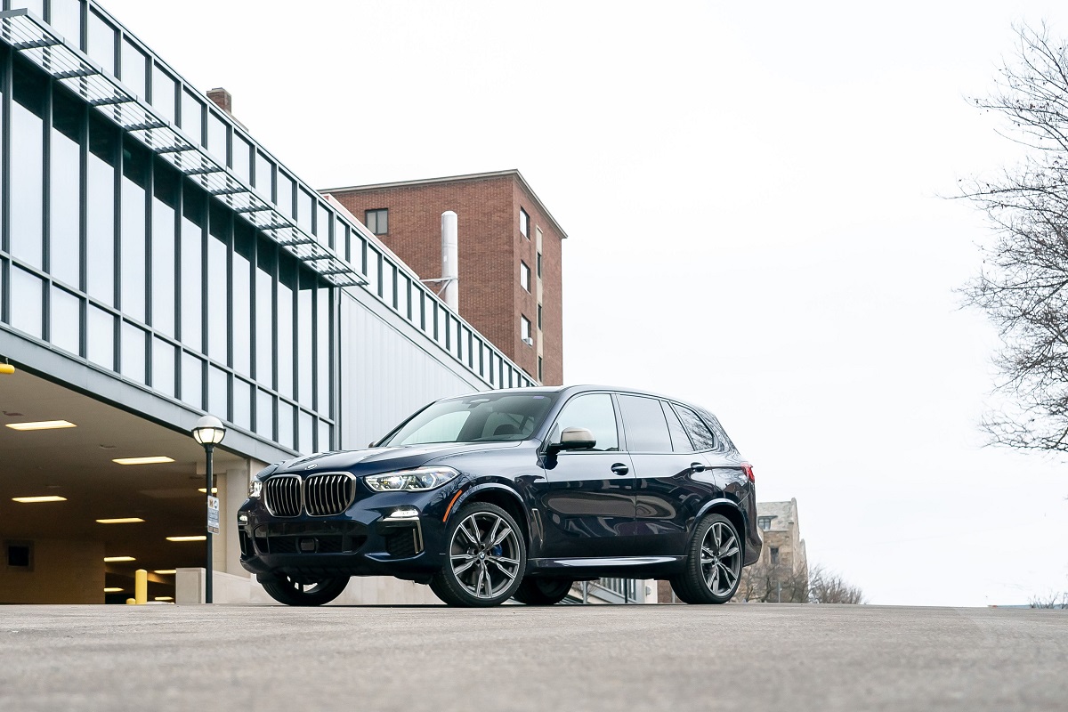 Bmw X5 M50i 91