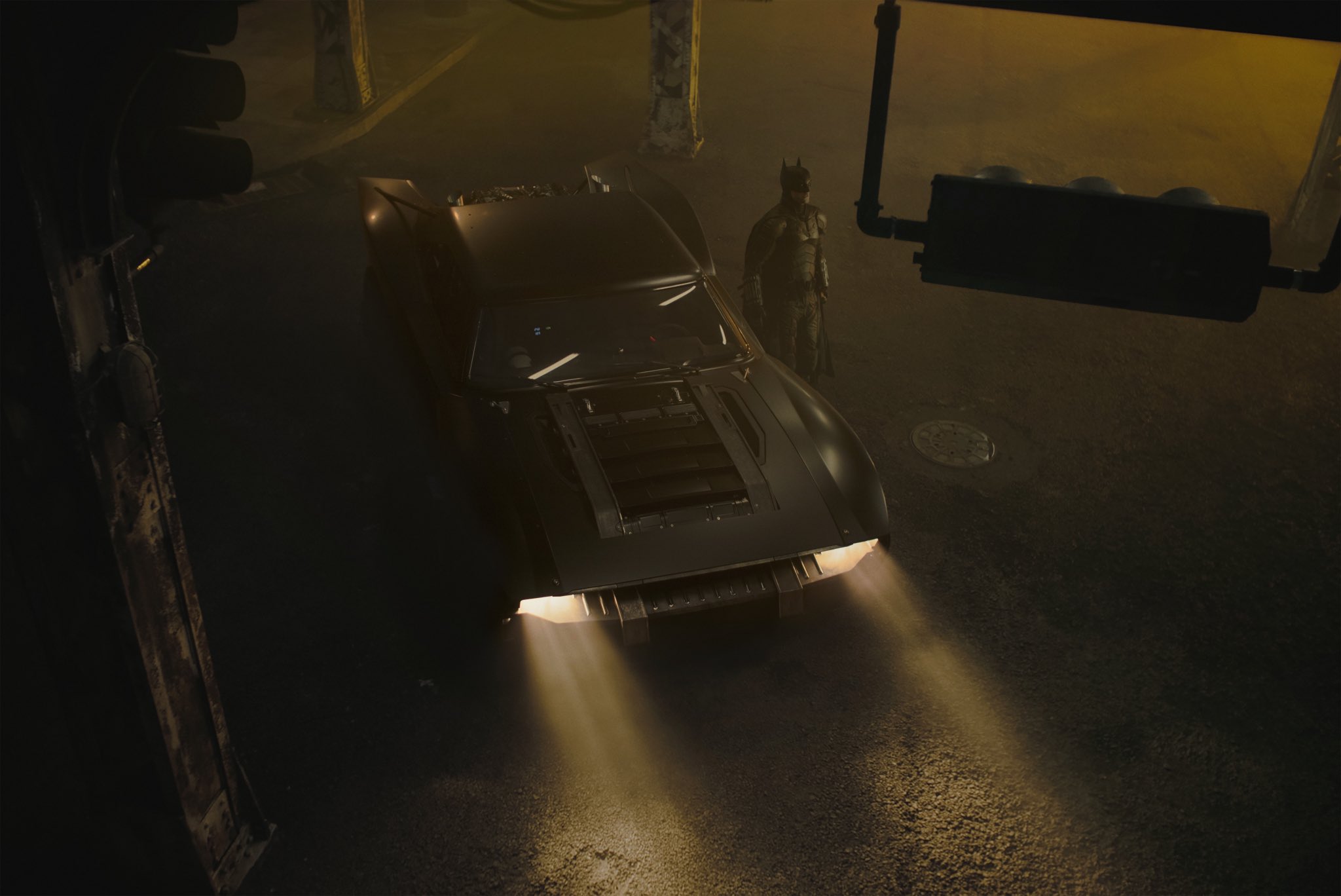 Novo Batmóvel em cena de The Batman
